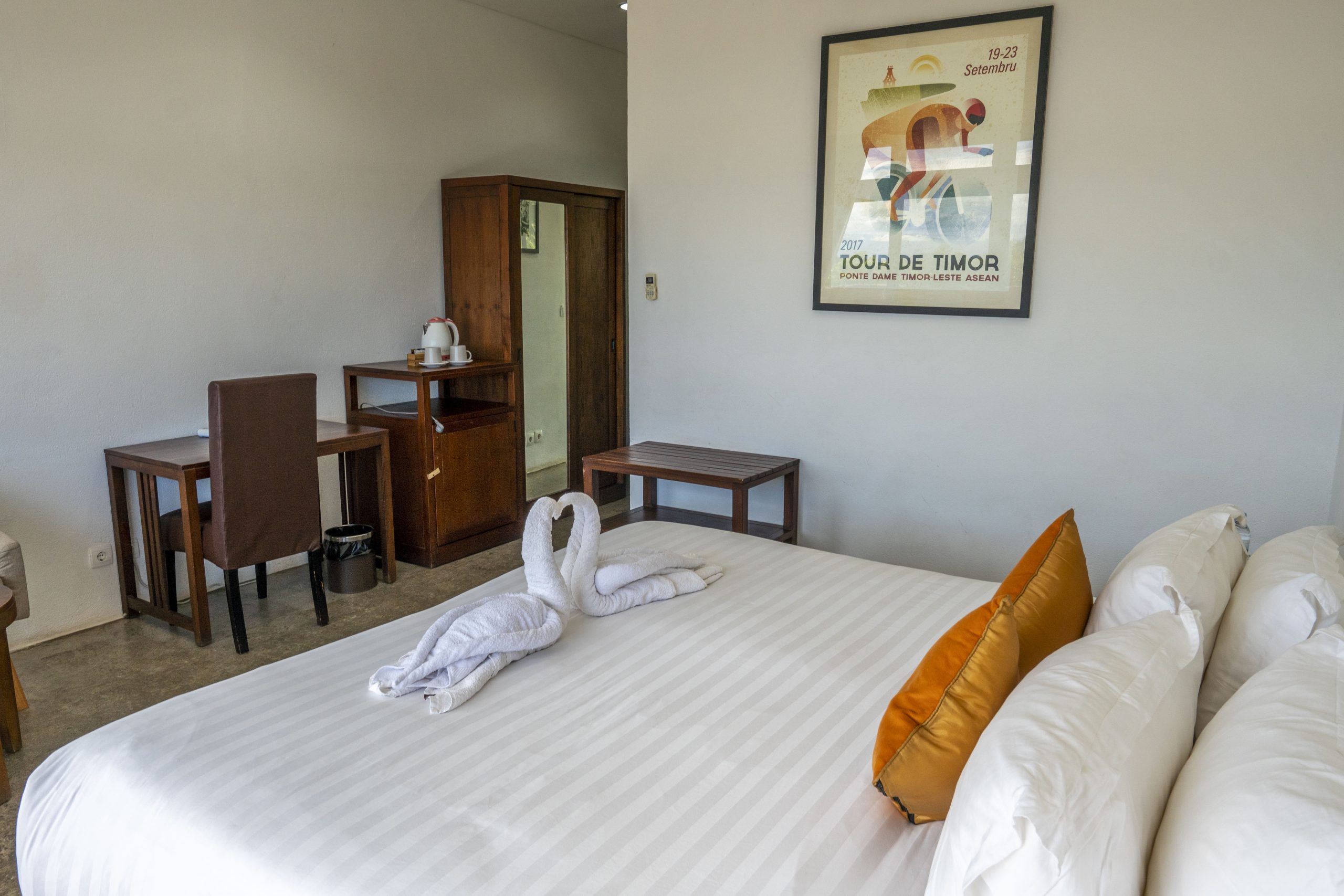 8 Room